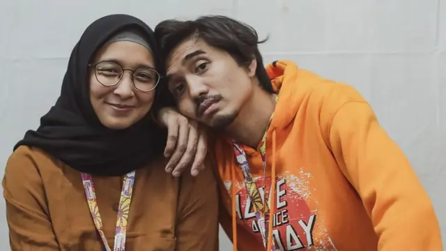 Momen Mesra Duta Sheila On 7 dengan Adelia Lontoh Sang Istri yang Jarang Diumbar