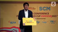 Direktur SCM Sutanto Hartono memberikan keterangan dalam jumpa pers di SCTV Tower saat menggelar Jumpa Pers di SCTV Tower, Jakarta, Selasa (28/2/2023). Jumpa pers tersebut terkait Perhelatan Piala Dunia U-20 2023 ini akan disiarkan langsung Emtek Group lewat SCM. Pecinta bola di Indonesia bisa menyaksikan seluruh pertandingan melalui SCTV, INDOSIAR, VIDIO, MOJI, Mentari TV, Nex Parabola, dan Champions TV. (Liputan6.com/Johan Tallo)