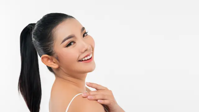 Manfaat yang ditawarkan oleh NIVEA C&E Serum Vitamin Lotion sudah dapat dirasakan hanya dalam waktu satu minggu pemakaian.