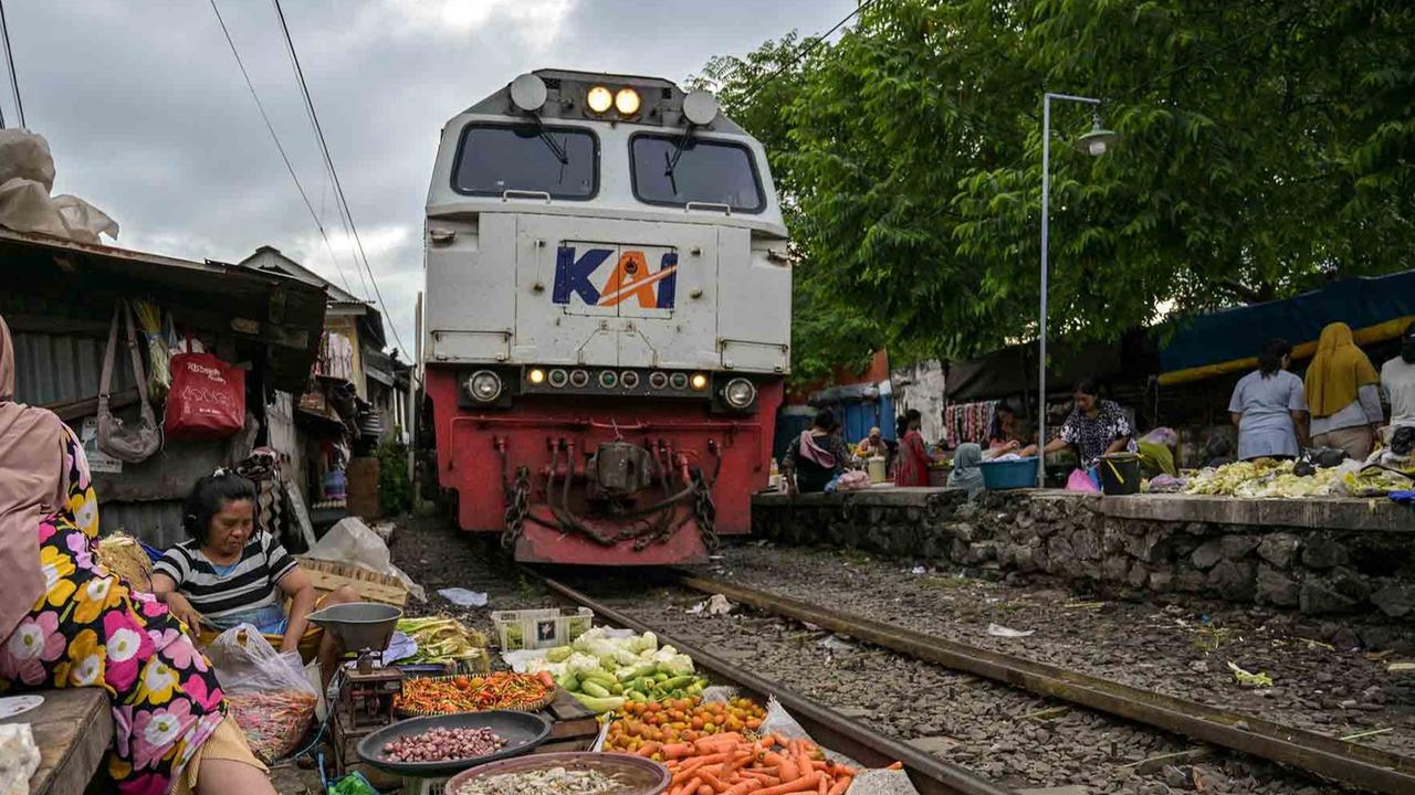 FOTO: Uniknya Pasar Ekstrem Dupak Magersari Yang Sudah berusia Lebih dari Setengah Abad