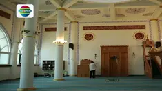 Masjid Al Fattah adalah pusat kajian Islam di Busan. Masjid yang dibangun atas sumbangan seorang donatur dari Libya ini terdiri atas 3 lantai. Lantai pertama sebagai tempat pusat kajian, lantai dua dan 3 digunakan untuk beribadah.
