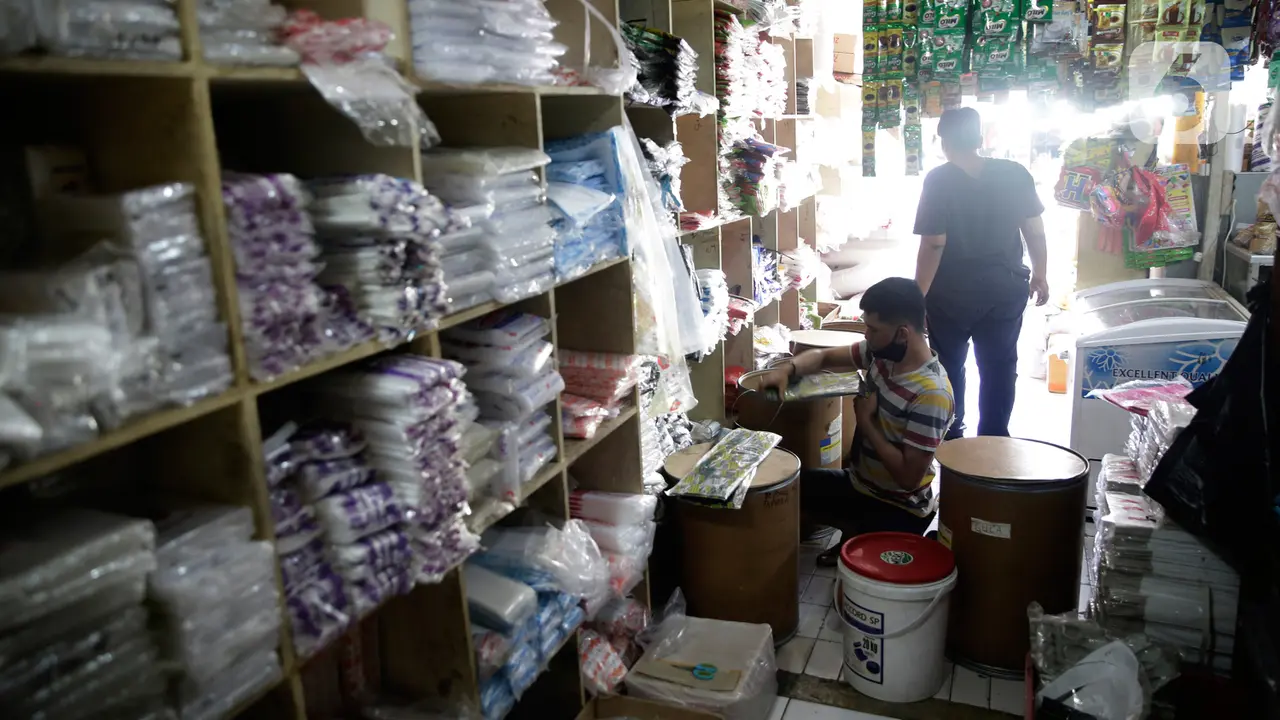 Wadah dan Kemasan Plastik Akan Kena Cukai