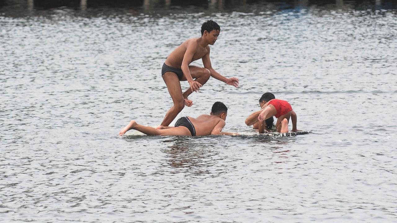 Pemerintah setempat juga diharapkan untuk meningkatkan tanda peringatan dan pengawasan di area ini. Foto: merdeka.com / Imam Buhori<br>