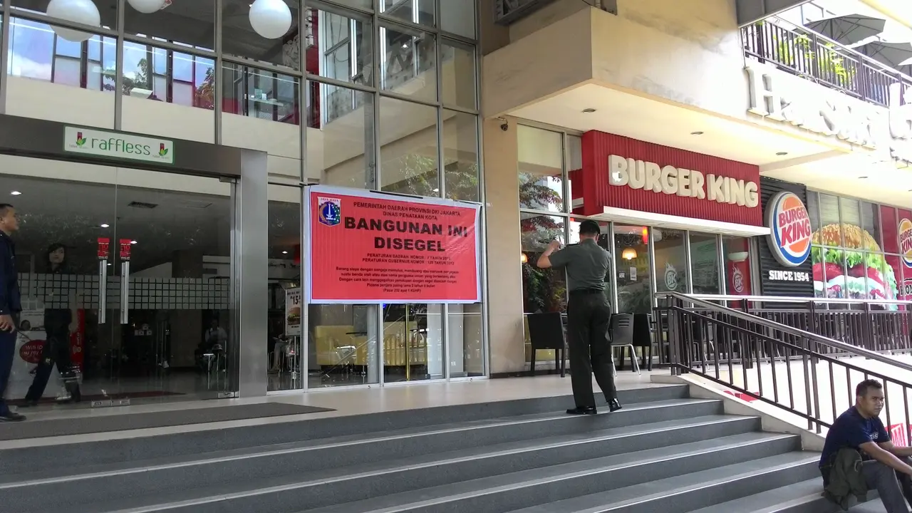 Tak Penuhi Standar Keamanan, Mal Tebet Green Disegel Pemprov DKI
