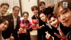 Super Junior bertemu dengan Jokowi yang disertai Ibu Negara Iriana. Mereka mengabadikan pertemuan itu mengunggah fotonya di akun Instagram.