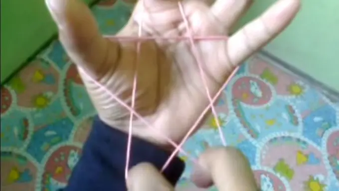 Keseruan 90-an: Bikin Huruf, Bintang, dan Balon dari Karet Gelang