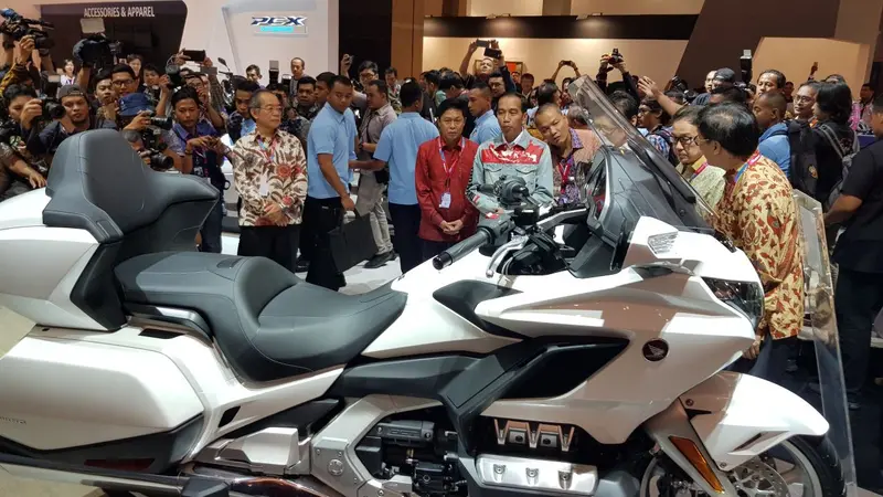 Gaya Radikal Honda Gold Wing Terbaru