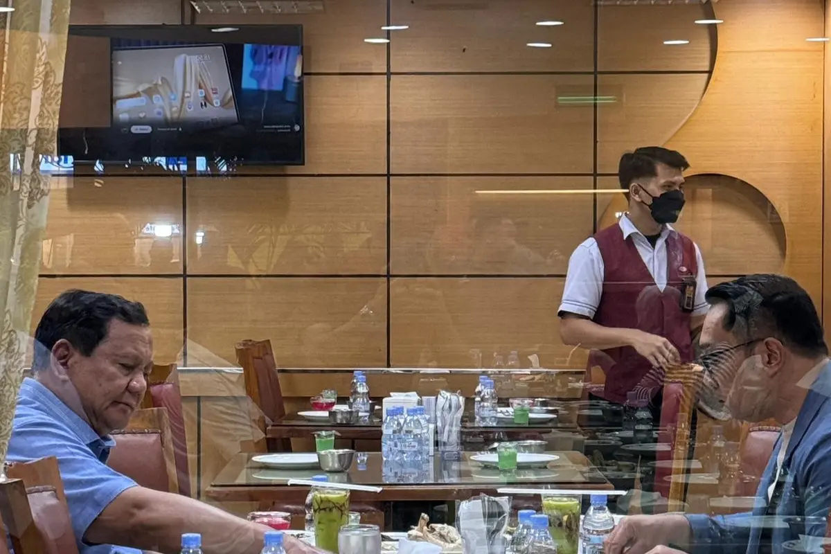 Calon Gubernur (Cagub) Jakarta nomor urut 1 Ridwan Kamil (RK) bertemu dengan Presiden Prabowo Subianto di rumah makan Garuda, Sabang, Jakarta Pusat, Kamis (31/10/2024). (Istimewa)