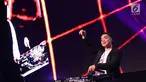 Penampilan Dipha Barus menutup panggung XYZ Day Creator Award 2018  di Senayan City, Jakarta, Rabu (25/4). Tak ingin mengecewakan, Dipha Barus membayar kesetiaan pengunjung XYZ Day 2018 dengan penampilan yang memukau. (Liputan6.com/Immanuel Antonius)