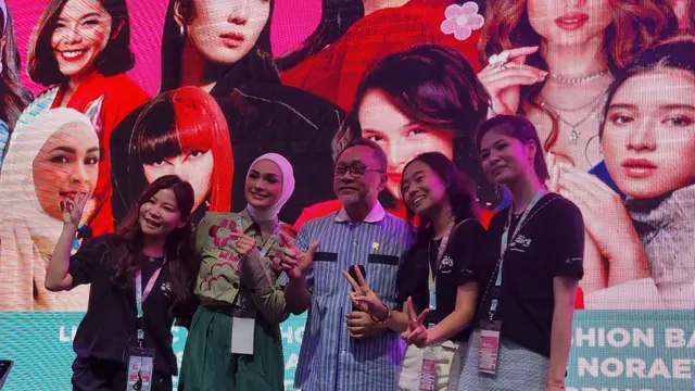 Putri Zulkifli Hasan, founder ZGLOW Aesthetics Clinic turut hadir dalam pembukaan The Girl Fest