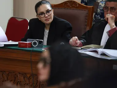 Nikita Mirzani, terdakwa kasus dugaan pemerasan dan pengancaman terhadap Reza Gladys kembali menjalani persidangan di Pengadilan Negeri Jakarta Selatan, Kamis (7/8/2025). (KapanLagi.com/Budy Santoso)