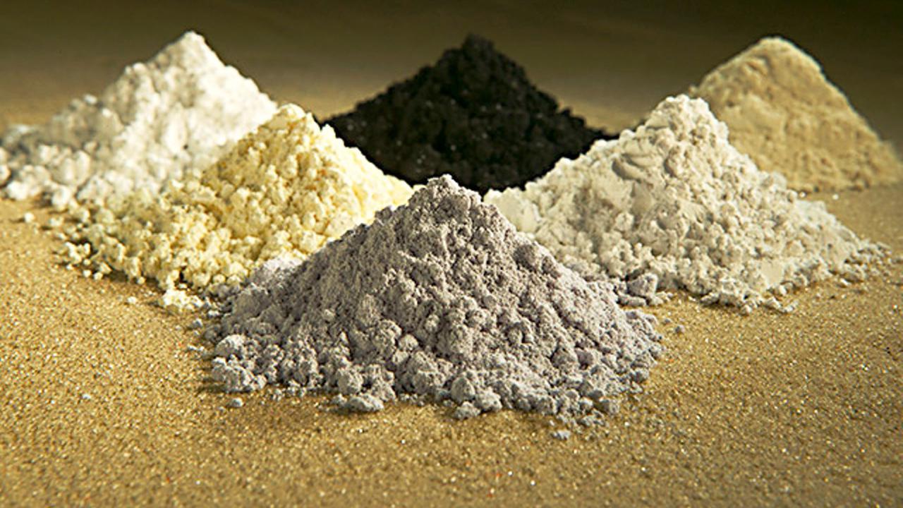 Mineral langka di Bumi ada di Afghanistan? Dari tengah atas, searah jarum jam: praseodymium, cerium, lanthanum, neodymium, samarium, dan gadolinium.