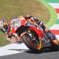 Pebalap Repsol Honda, Dani Pedrosa, menilai ban memiliki peran penting untuk meraih kemenangan di MotoGP Mugello. (EPA/Luca Zennaro)