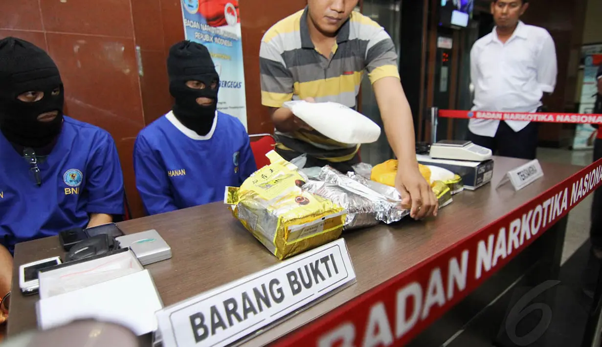 Badan Narkotika Nasional menangkap jaringan sindikat narkoba internasional Malaysia, di gedung BNN. (2/6/14) (Liputan6.com/Faizal Fanani)