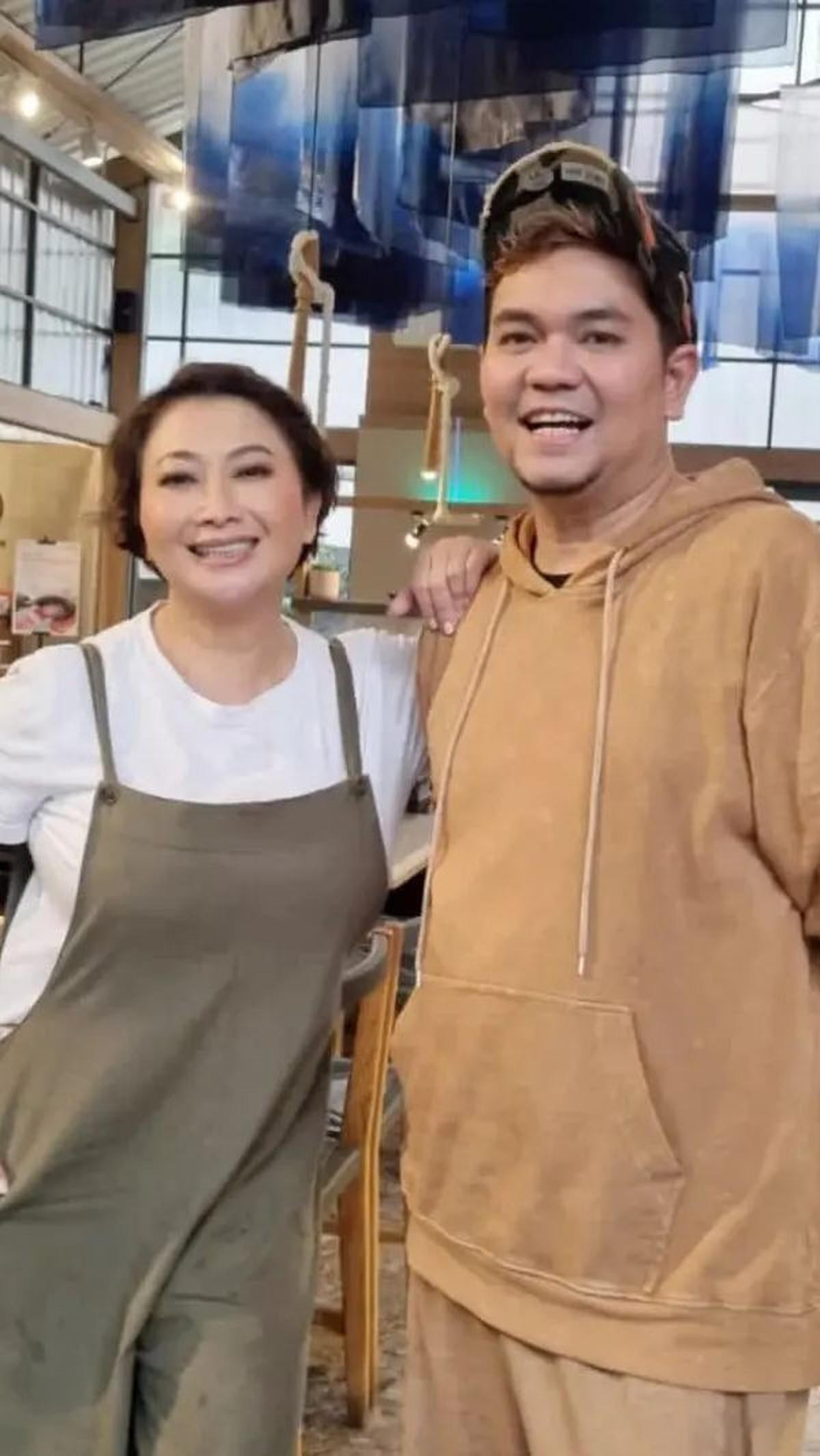 "Aku ya selama dia bisa handle sangat baik, ya udahlah," tambahnya.