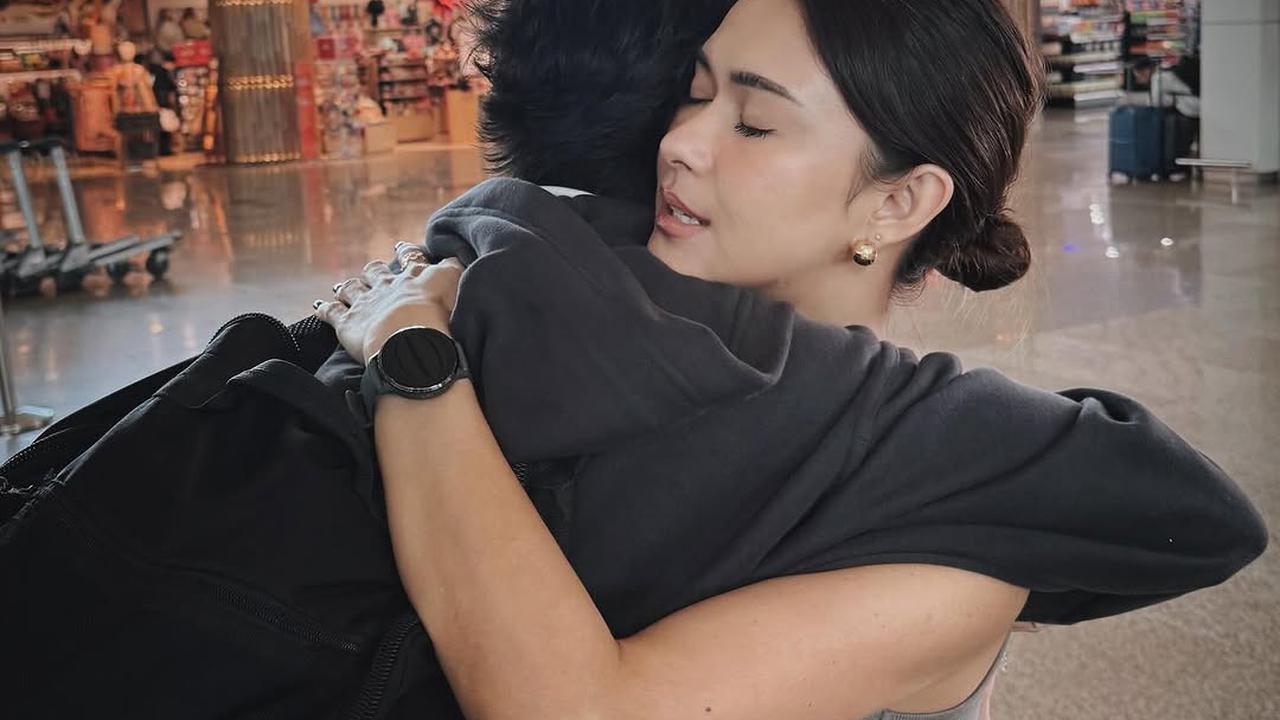 Potret Nana Mirdad dan Andre White Antar sang Anak Jason Deandra Berangkat Kuliah ke Aussie