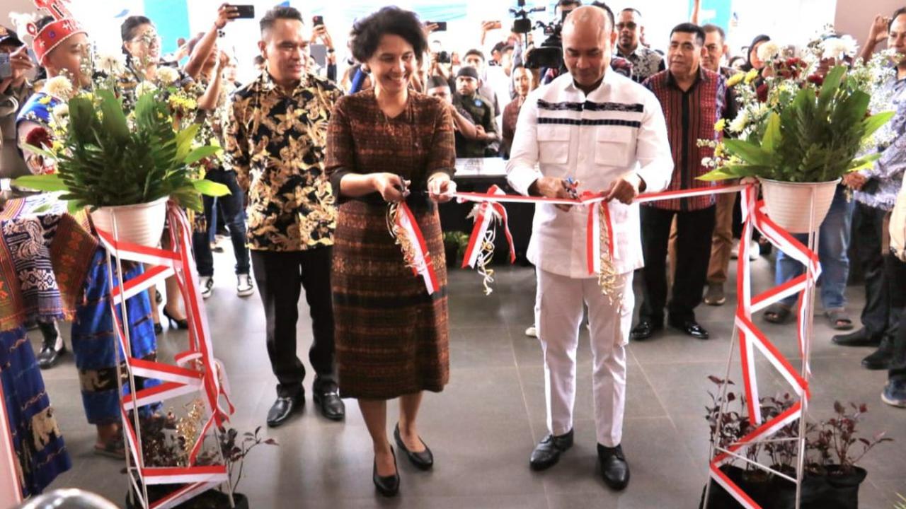 Dia mengaku sering menggunakan diksi-diksi yang keras agar orang termotivasi untuk bangkit dari kebiasaan lama, lalu memulai berkarya demi sebuah keberhasilan pembangunan.