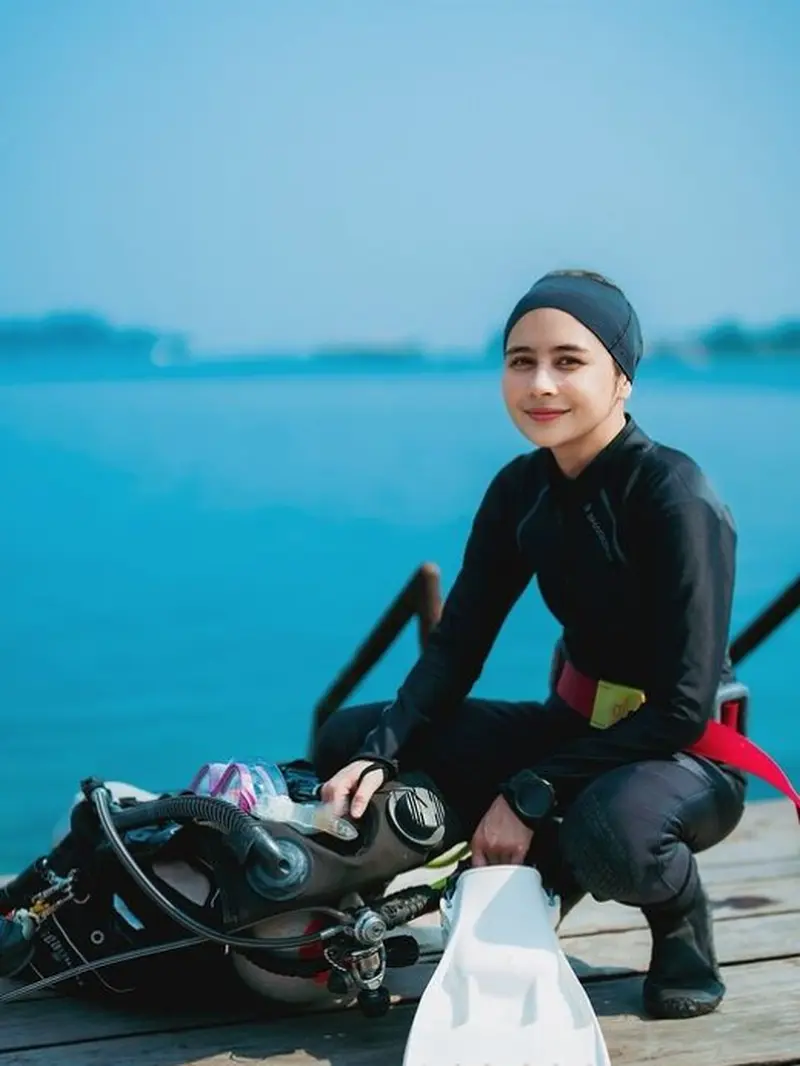 Prilly Latuconsina latihan Rescue Divers (Instagram/prillylatuconsina96)