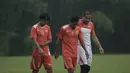 Karena cidera sejumlah pemain Persija latihan terpisah jelang babak 8 besar Piala Jenderal Sudirman di Lapangan Sawangan, Depok, Jawa Barat, Jumat (4/12/2015). (Bola.com/Vitalis Yogi Trisna)