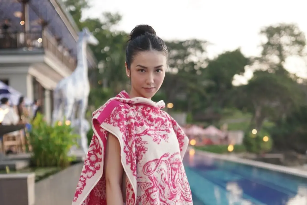 Potret Velove Vexia yang Selalu Tampil Cantik dengan Rambut Panjang