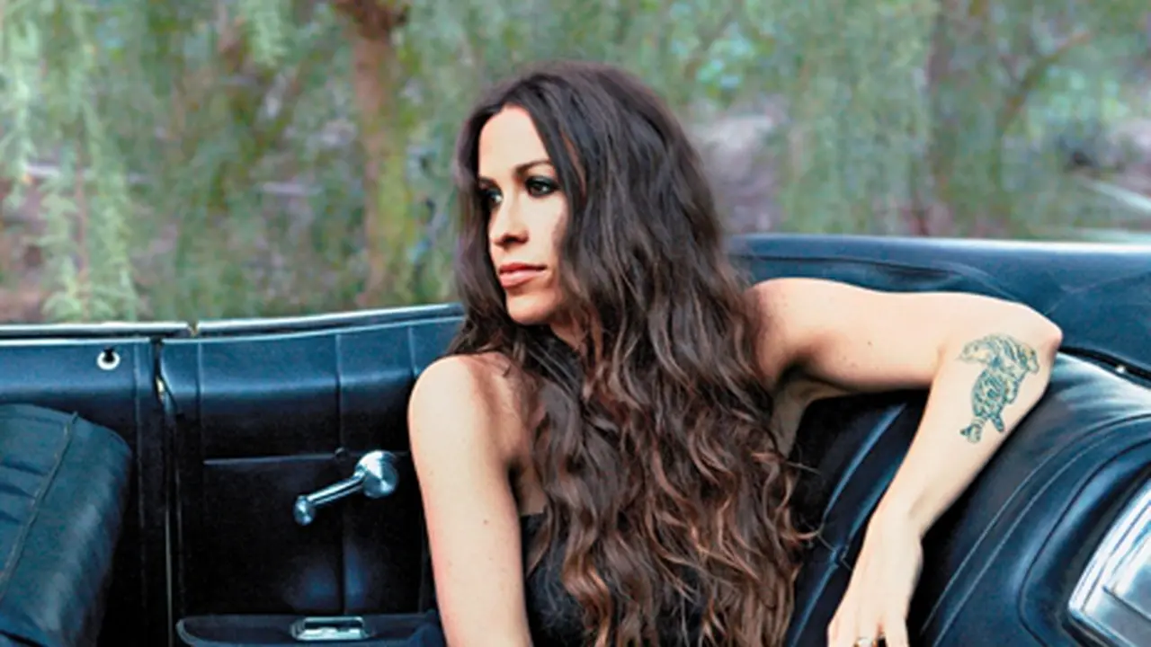 Cerita Alanis Morissette Tentang Ketenaran Pembawa Trauma