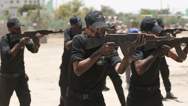 Semangat Calon Prajurit Hamas Ikut Latihan Militer di Gaza