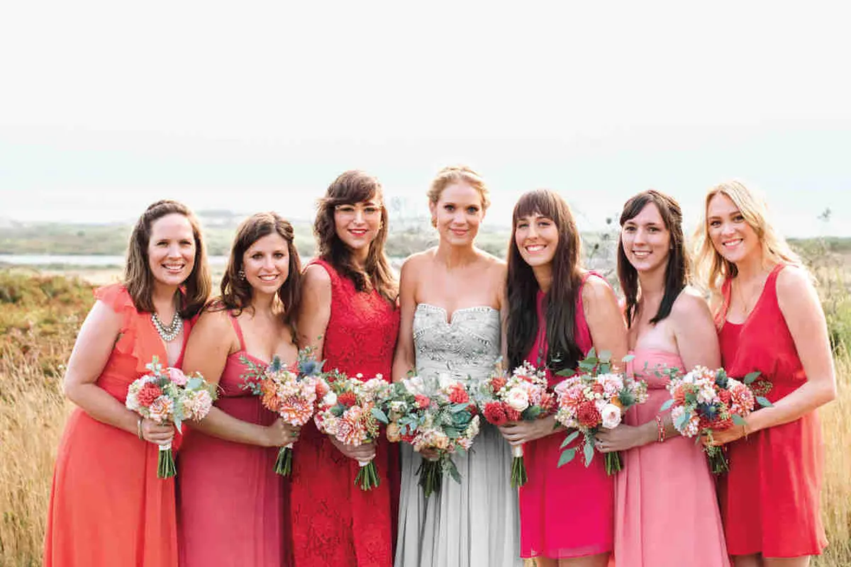 Pembantu pengantin atau Bridesmaid