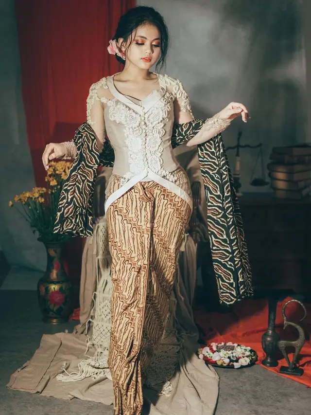 Tampil Anggun, Ini 7 Pemotretan Putri DA 4 dalam Balutan Kebaya