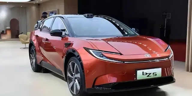 Toyota bZ5 untuk Pasar China Bakal Pakai Baterai Milik BYD