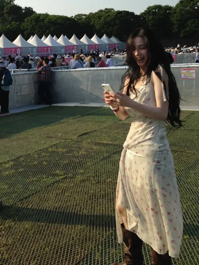 Berasa Lihat Bidadari, Karina aespa Viral Berkat Visualnya yang Menakjubkan Saat Nonton Seoul Jazz Festival