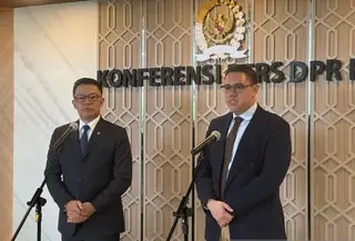 Menlu Sugiono konferensi pers di gedung DPR. (Antara)