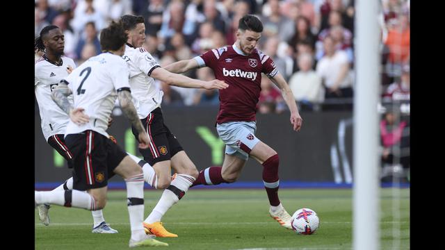 Foto: Aksi Pemain West Ham Bikin MU Tak Berkutik