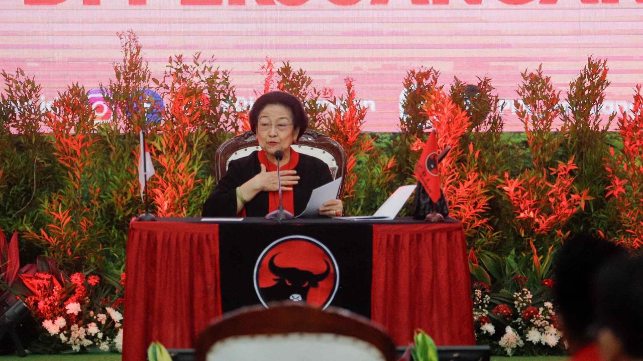 VIDEO: Megawati Tertawakan Pidato Ketum Golkar Bahlil "Kayak Ngerti Raja Jawa"