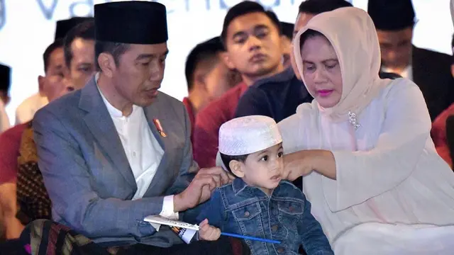Iriana Jokowi dan cucu