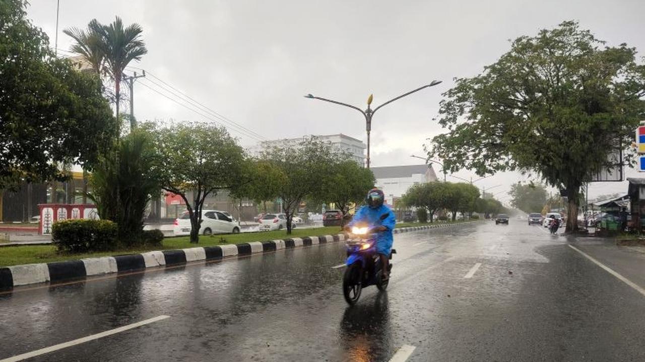 BMKG Ingatkan Warga Kalteng Waspada Dampak Hujan Lebat dan Angin Kencang Sepekan ke Depan