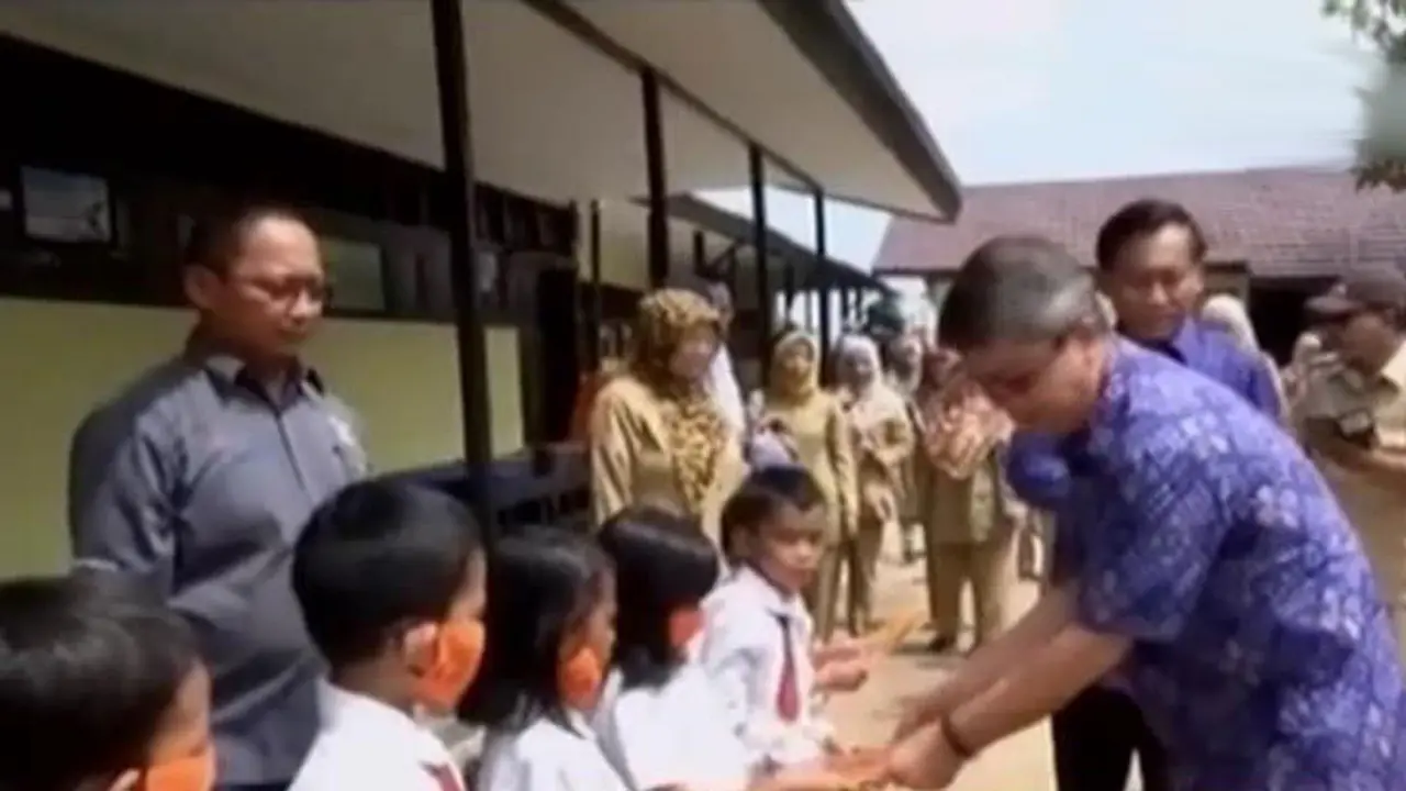 Pundi Amal: Renovasi Sekolah di Kalimantan Barat