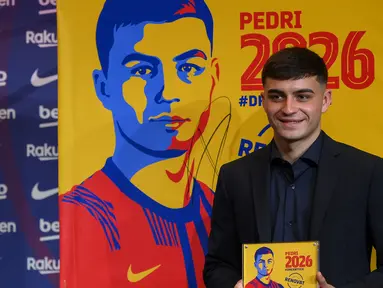Sebagai klub yang tengah mengalami krisis keuangan, Barcelona telah melakukan penghematan dengan pemotongan gaji para pemainnya hingga 50 persen. Akibat pemotongan tersebut, terdapat empat pemain yang memiliki gaji terendah di Barcelona saat ini. Siapa saja? (AFP/Lluis Gene)