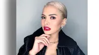 Nikita Mirzani dan Kekasih Pamer Ciuman Panas di Kelab Malam