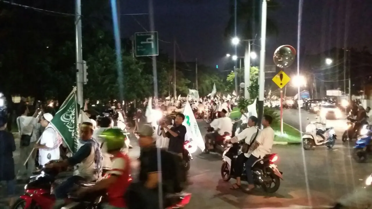 20161104-demo-jakarta-rumah ahok 1