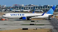Pesawat United Airlines Putar Balik di Tengah Penerbangan Gara-Gara Laptop