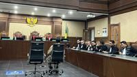 Sidang Vonis Tian Bahtiar (Muhammad Radityo Priyasmoro/Liputan6.com)