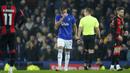 Ekspresi kecewa pemain Everton, Carlos Alcaraz setelah kalah dari Bournemouth dalam laga lanjutan Piala FA 2024/2025 di Goodison Park, Liverpool, Inggris, Minggu (09/02/2025) WIB. (AP Photo/PA/Peter Byrne)