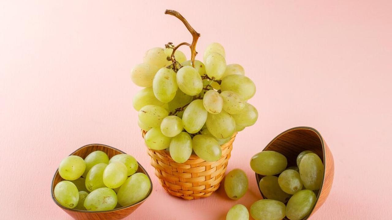 6. Buah Anggur