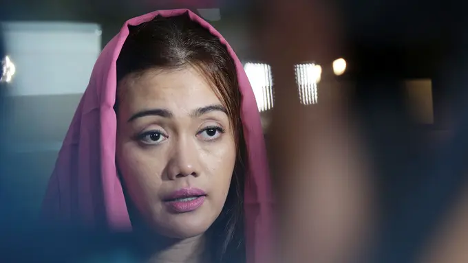 [Bintang] Nia Anggia, adik Julia Perez