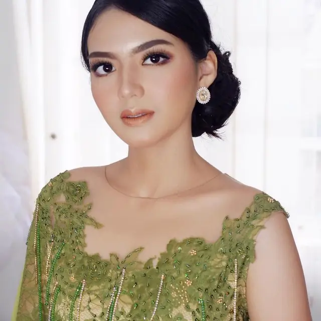 6 Potret Novia Fransisca, Wanita Viral yang Disebut Mirip Nia Ramadhani