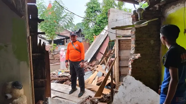 Hujan robohkan rumah di Situbondo