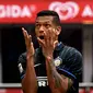 10. Fredy Guarin, gelandang asal Kolombia itu pindah dari Inter Milan ke Shanghai Shenua dengan harga 8,5 juta poundsterling dan gaji 110.000 poundsterling per pekan. (AFP/Giuseppe Cacace)