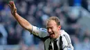 1. Alan Shearer - Mantan bintang Newcastle United ini berada di urutan teratas sebagai striker paling subur di Liga Inggris. Shearer telah mencatatatkan 260 gol dari 441 laga. (AFP/Paul Ellis)