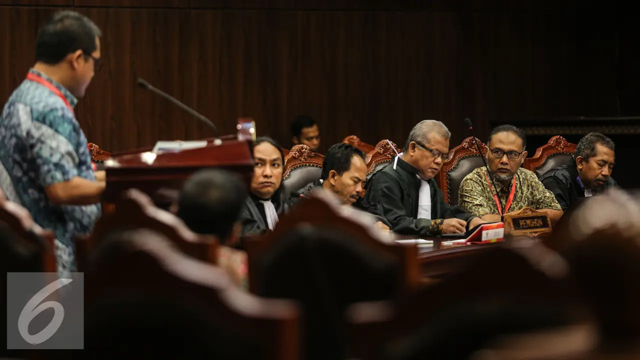 Bambang Widjojanto Hadiri sidang Uji Materi UU KPK di MK