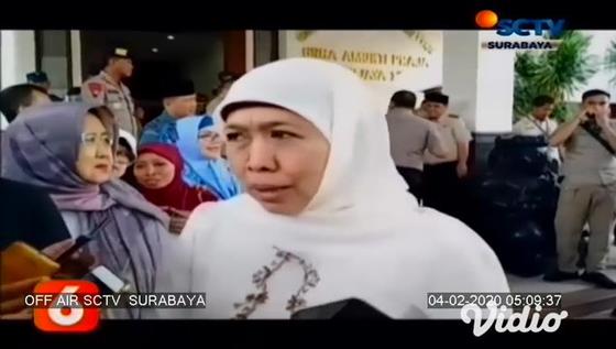 VIDEO: Para Santri dan Tokoh Nasional Hadiri Pemakaman Gus Sholah di Jombang